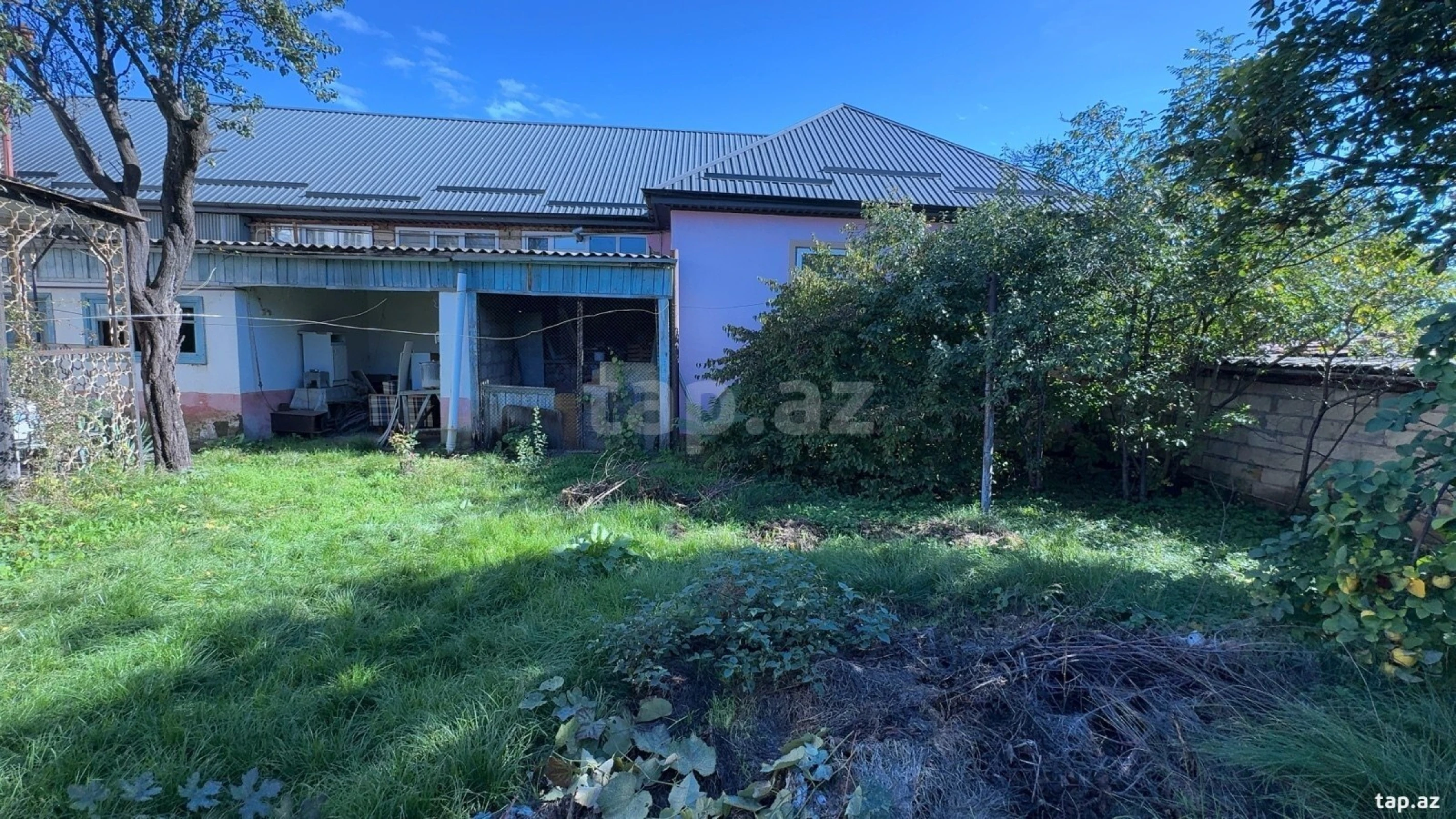 Satılır 4 otaqlı həyət evi