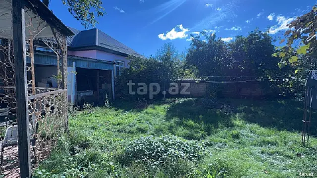 Satılır 4 otaqlı həyət evi