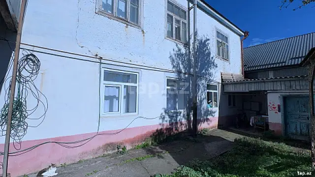 Satılır 4 otaqlı həyət evi