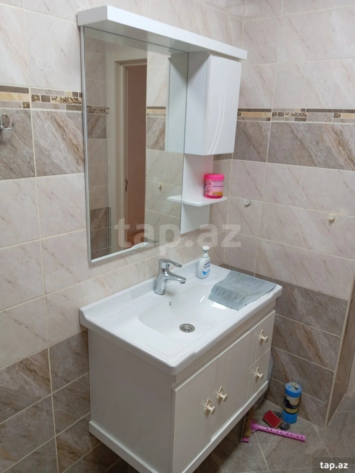 Kirayə verilir 2 otaqlı yeni tikili 75 m²