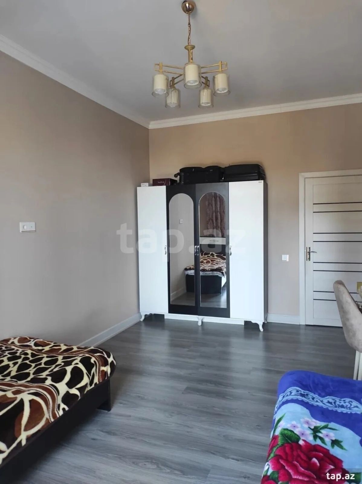 Satılır 2 otaqlı yeni tikili 90.4 m²