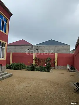 Satılır 4 otaqlı həyət evi