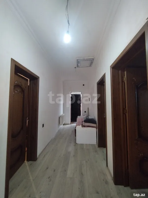 Satılır 4 otaqlı həyət evi