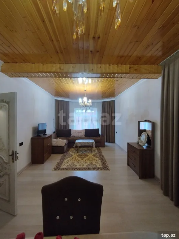 Satılır 4 otaqlı həyət evi