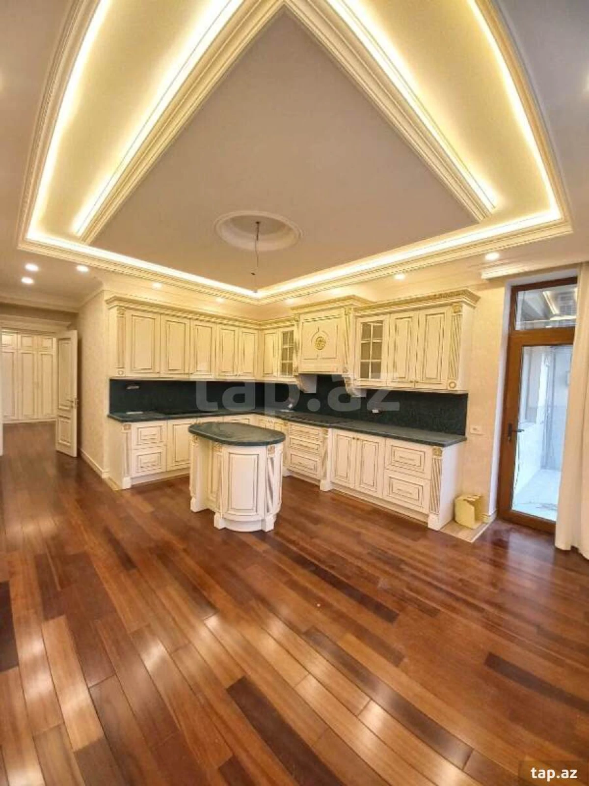 Satılır 4 otaqlı yeni tikili 248 m²