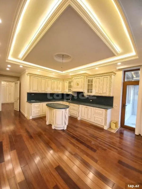 Satılır 4 otaqlı yeni tikili 248 m²