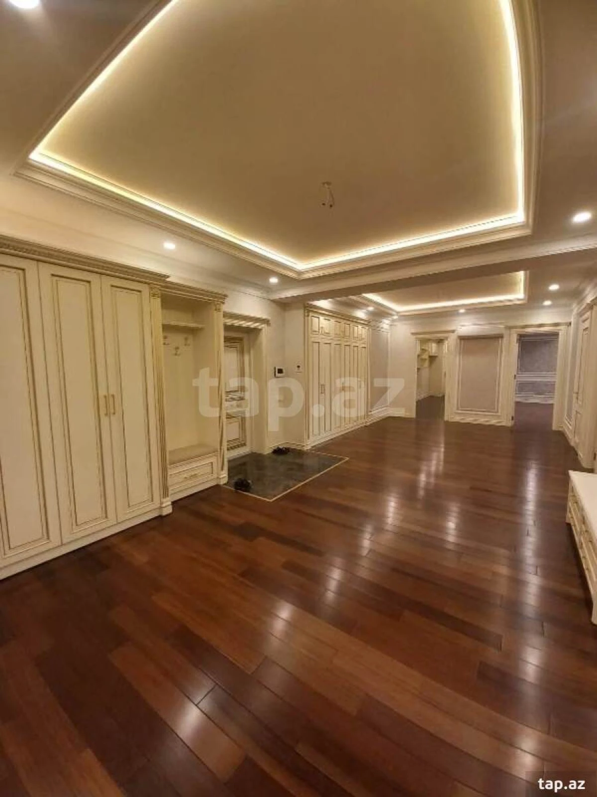 Satılır 4 otaqlı yeni tikili 248 m²