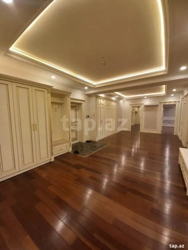 Satılır 4 otaqlı yeni tikili 248 m²