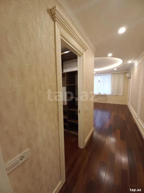 Satılır 4 otaqlı yeni tikili 248 m²
