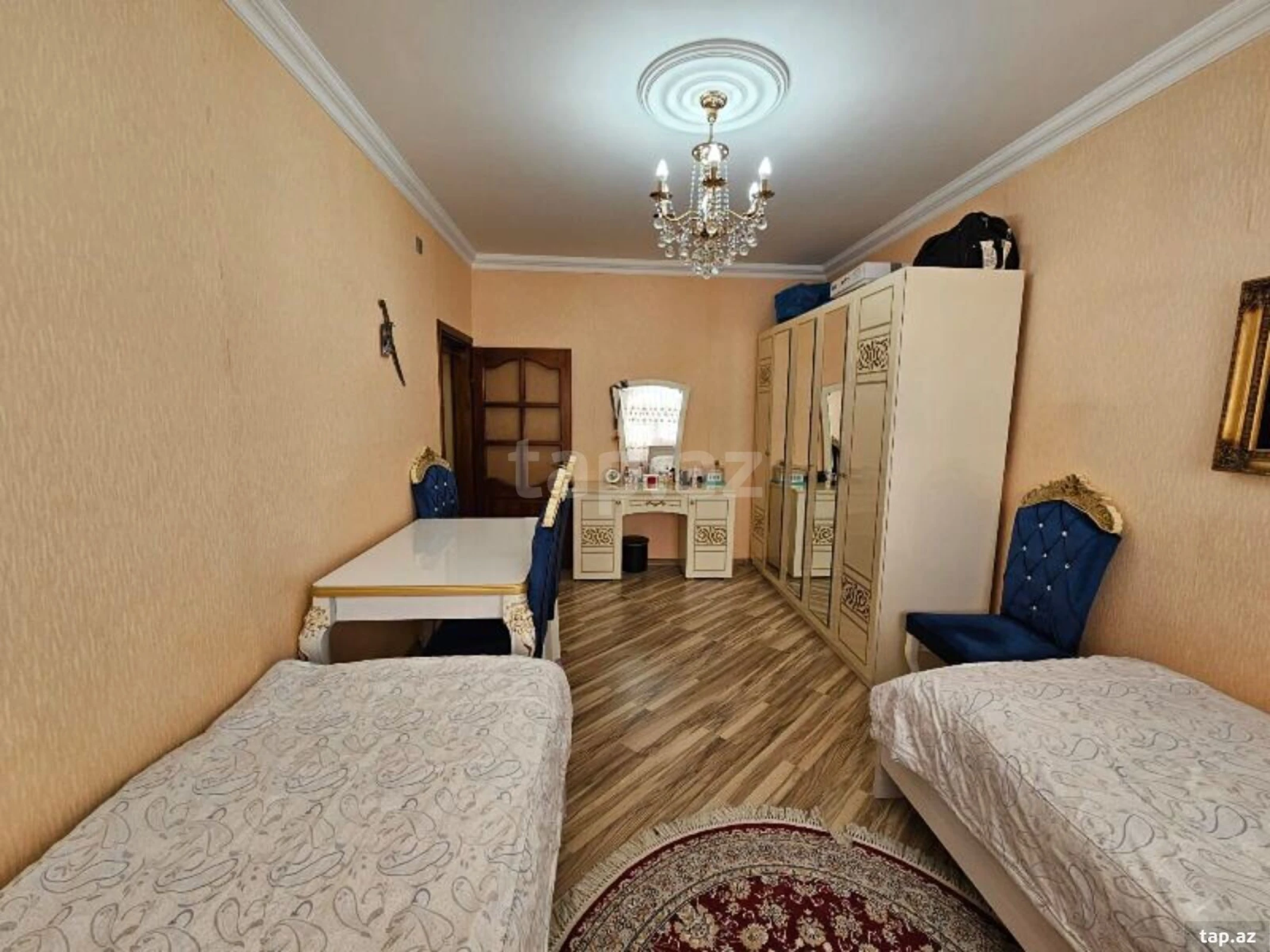 Satılır 5 otaqlı mənzil 115 m²