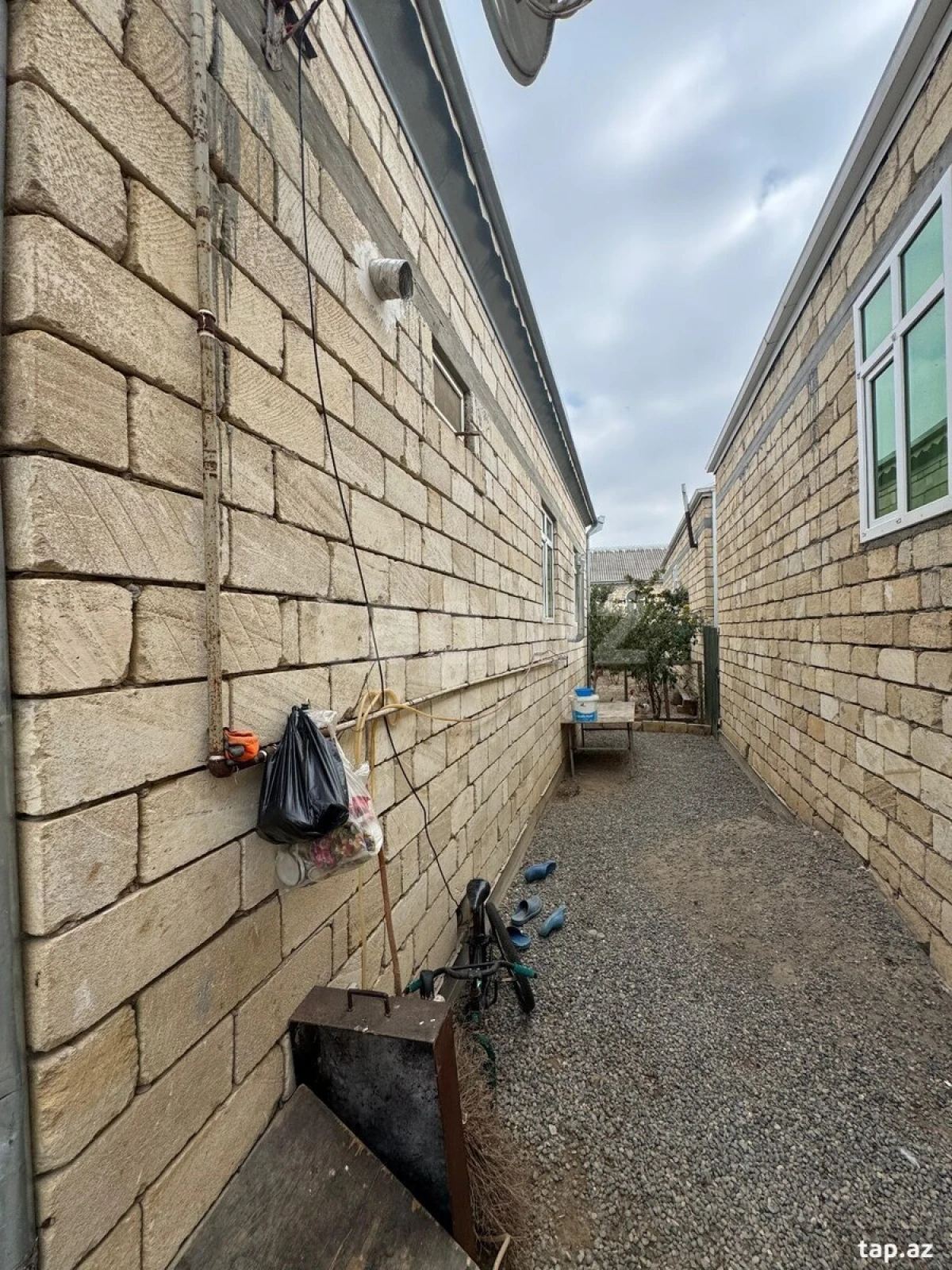 Satılır 3 otaqlı həyət evi