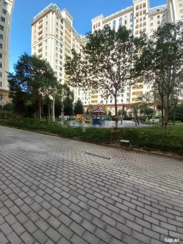 Satılır 1 otaqlı yeni tikili 75 m²