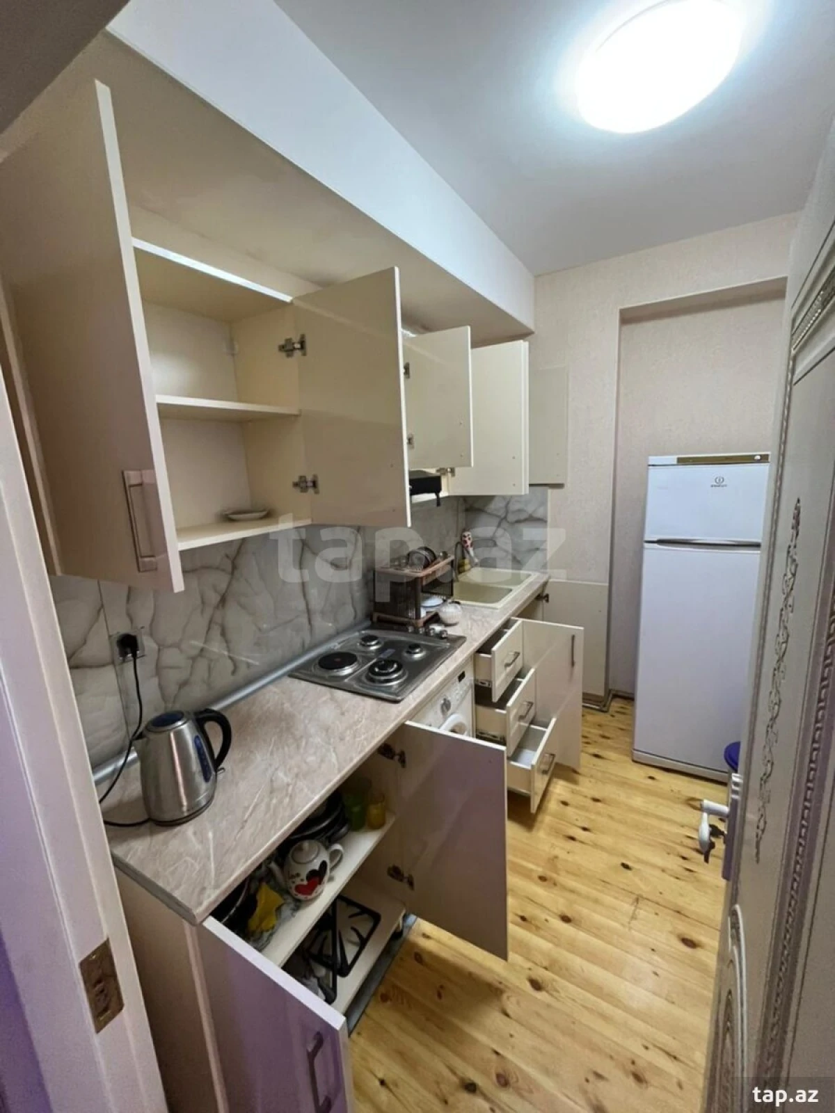 Kirayə verilir 2 otaqlı yeni tikili 65 m²