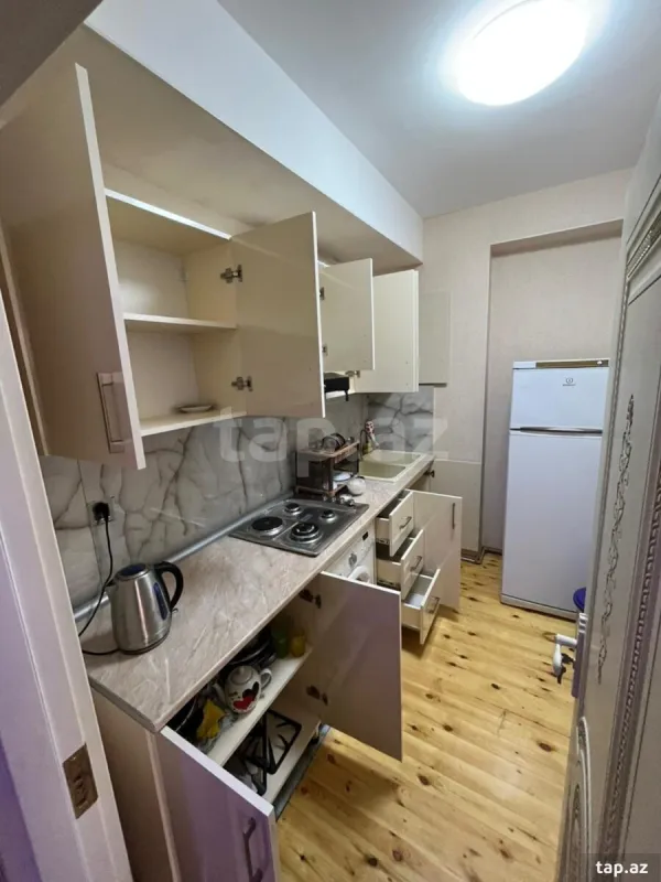 Kirayə verilir 2 otaqlı yeni tikili 65 m²