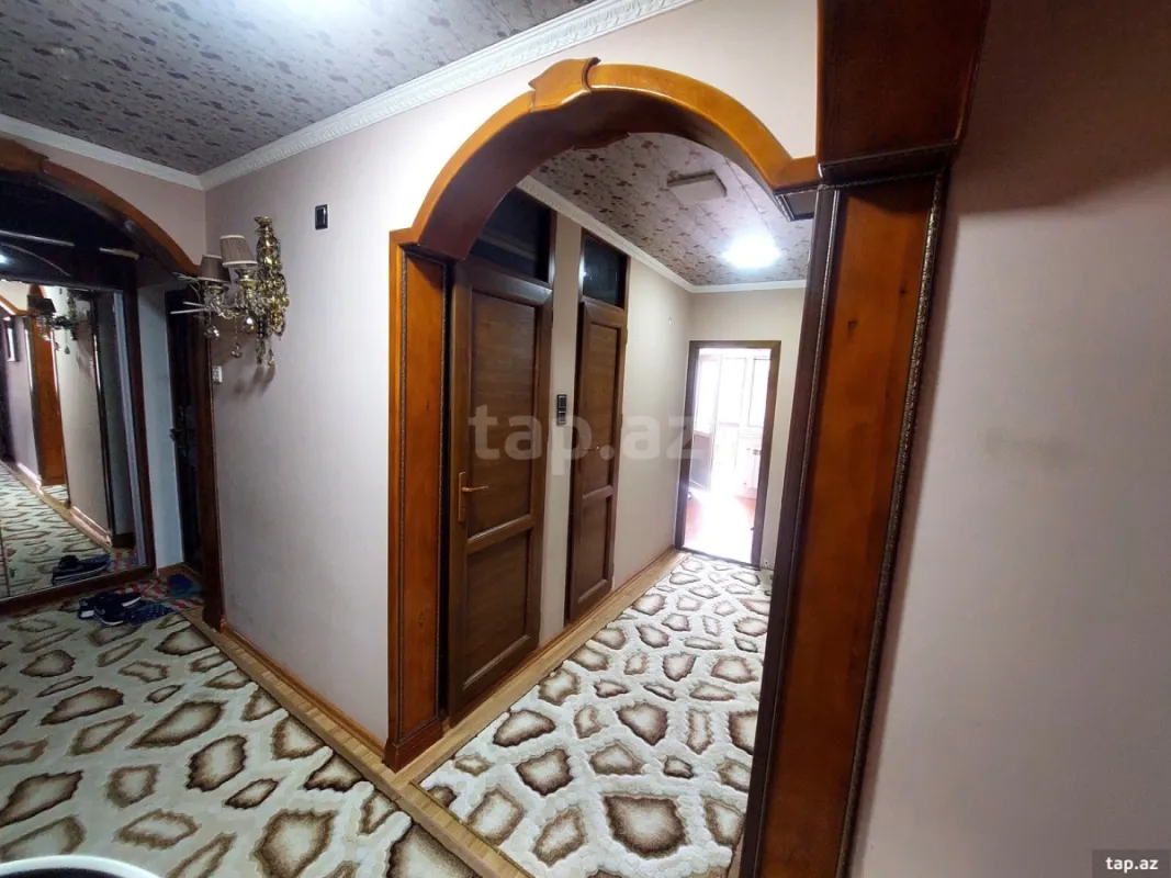 Satılır 5 otaqlı mənzil 110 m²