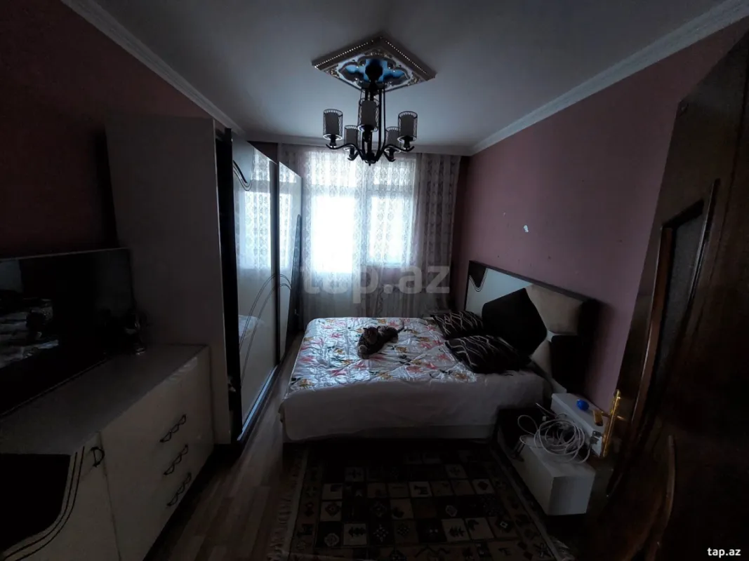 Satılır 5 otaqlı mənzil 110 m²