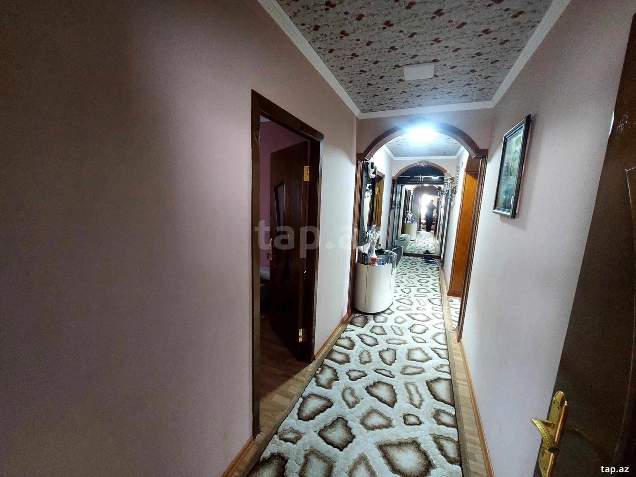 Satılır 5 otaqlı mənzil 110 m²