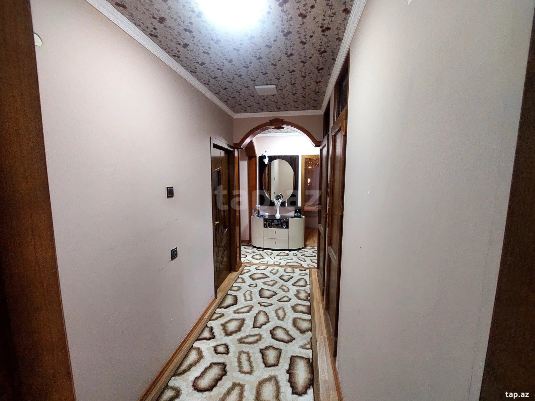 Satılır 5 otaqlı mənzil 110 m²