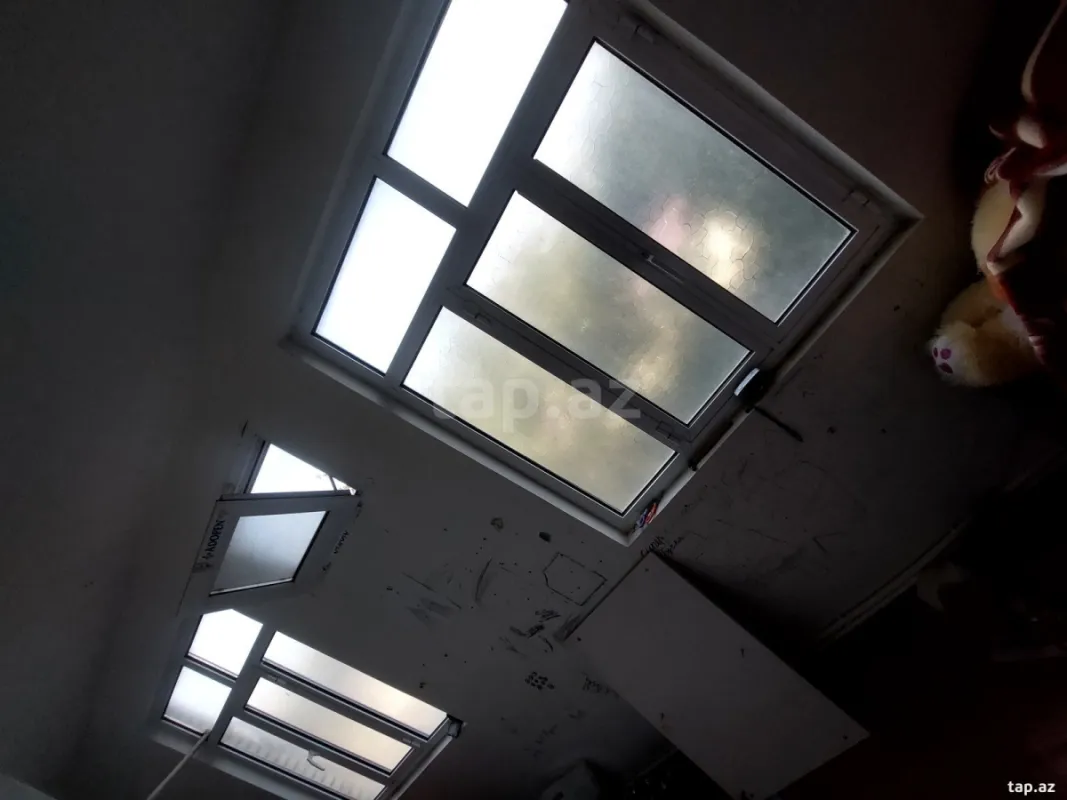 Satılır 5 otaqlı mənzil 110 m²