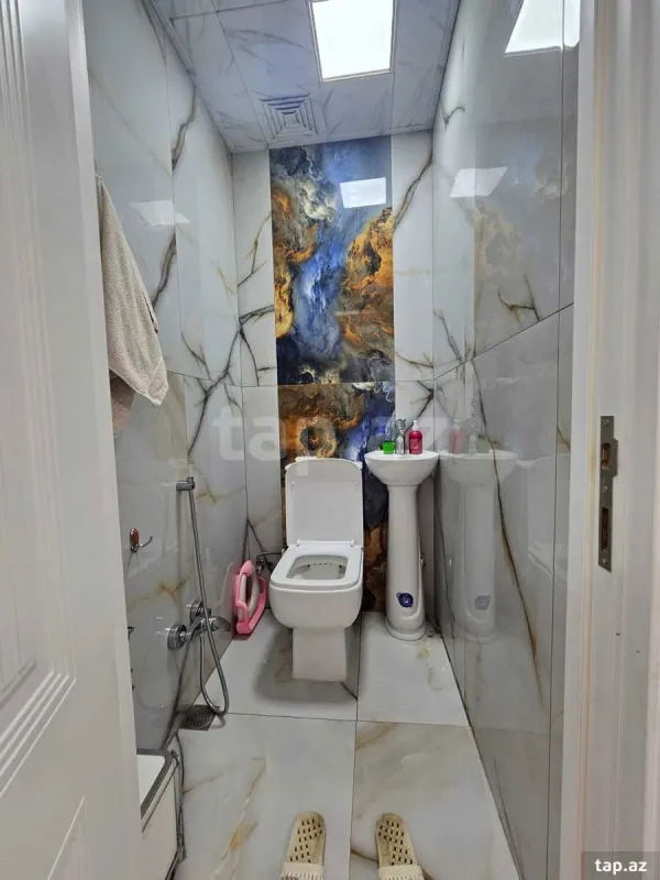 Satılır 3 otaqlı yeni tikili 130 m²