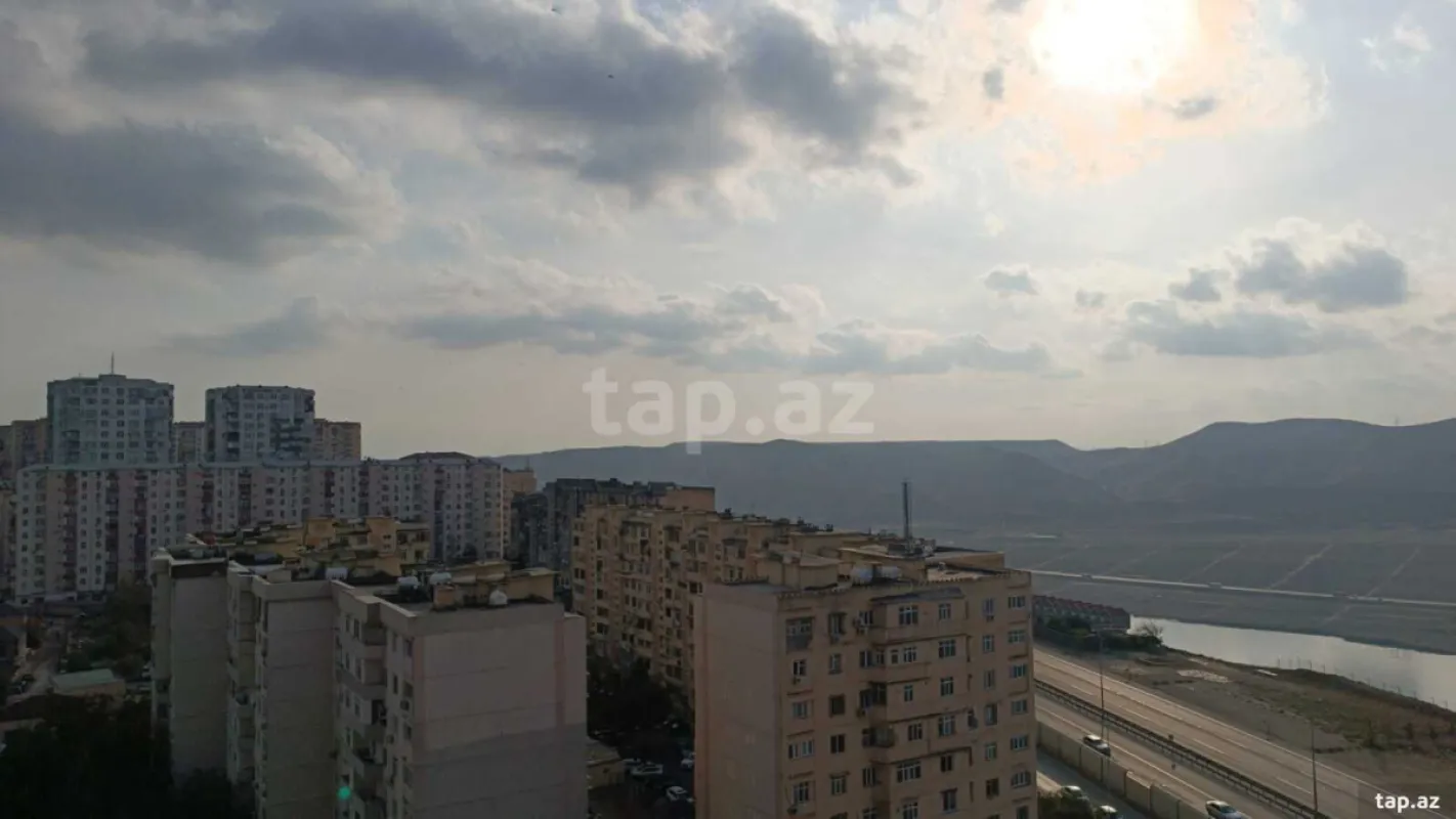 Satılır 3 otaqlı yeni tikili 130 m²