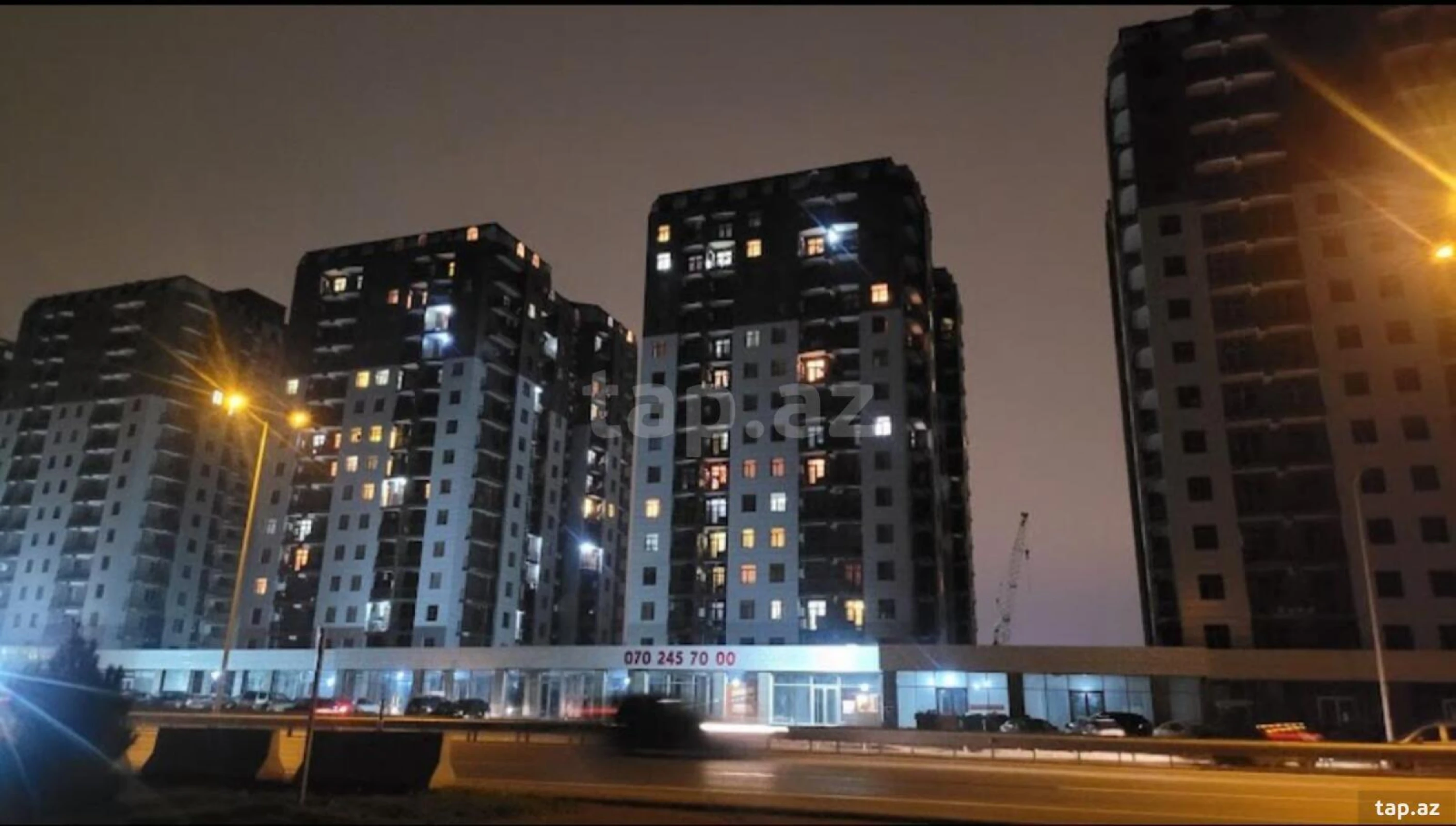 Satılır 3 otaqlı yeni tikili 130 m²
