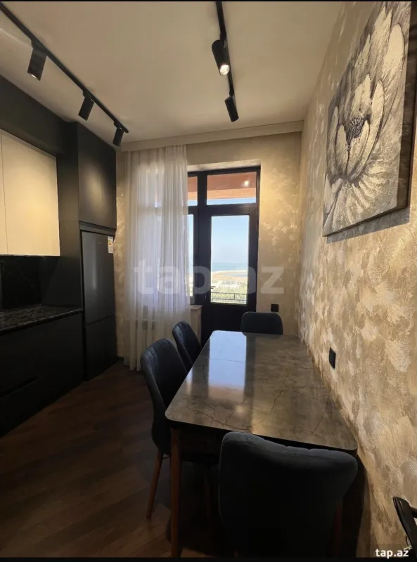 Kirayə verilir 2 otaqlı yeni tikili 70 m²