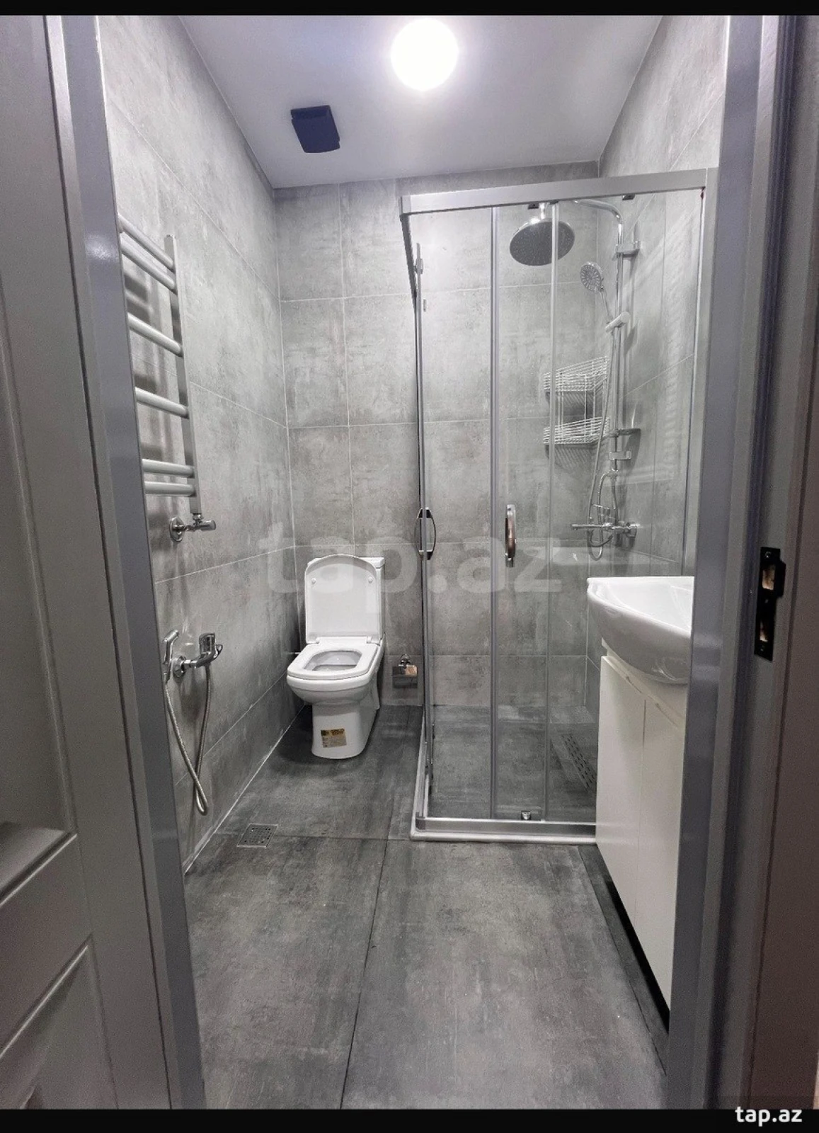 Kirayə verilir 2 otaqlı yeni tikili 70 m²