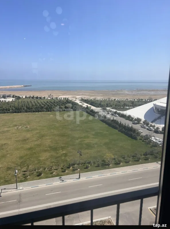 Kirayə verilir 2 otaqlı yeni tikili 70 m²