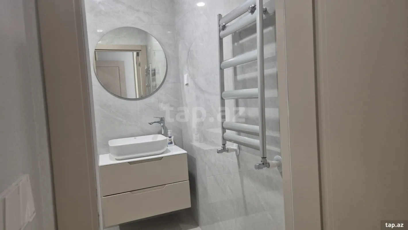 Kirayə verilir 2 otaqlı yeni tikili 77 m²