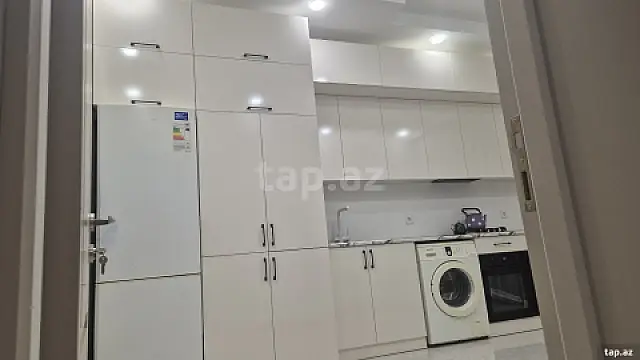 Kirayə verilir 2 otaqlı yeni tikili 77 m²