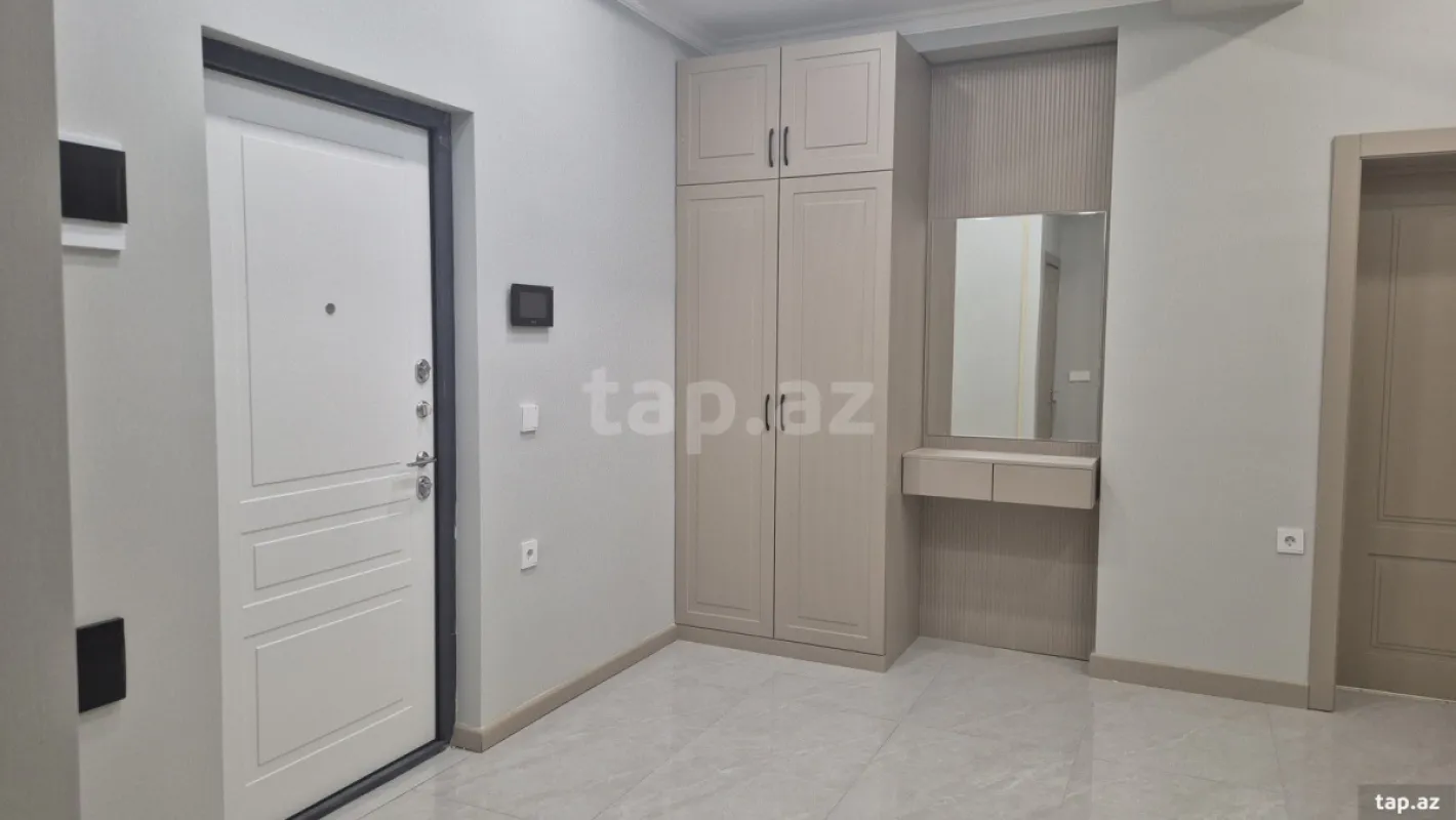 Kirayə verilir 2 otaqlı yeni tikili 77 m²