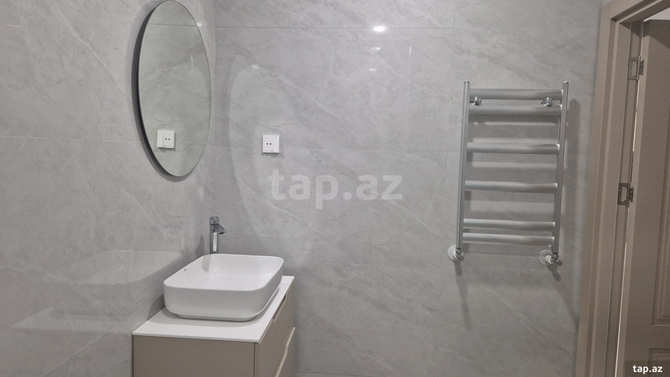 Kirayə verilir 2 otaqlı yeni tikili 77 m²