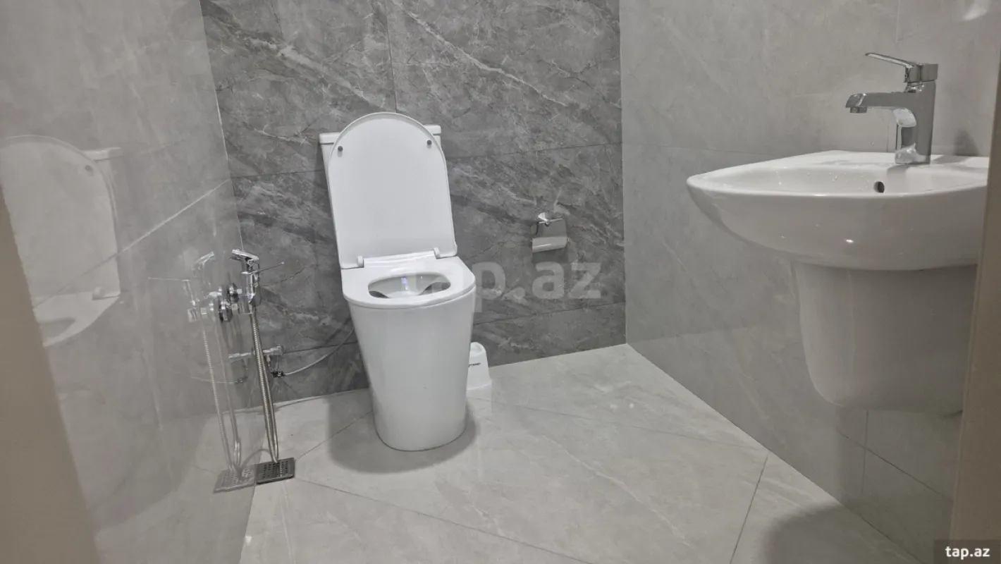 Kirayə verilir 2 otaqlı yeni tikili 77 m²