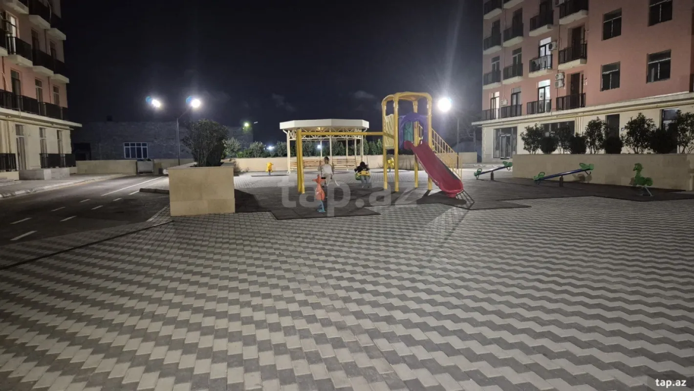 Kirayə verilir 2 otaqlı yeni tikili 77 m²