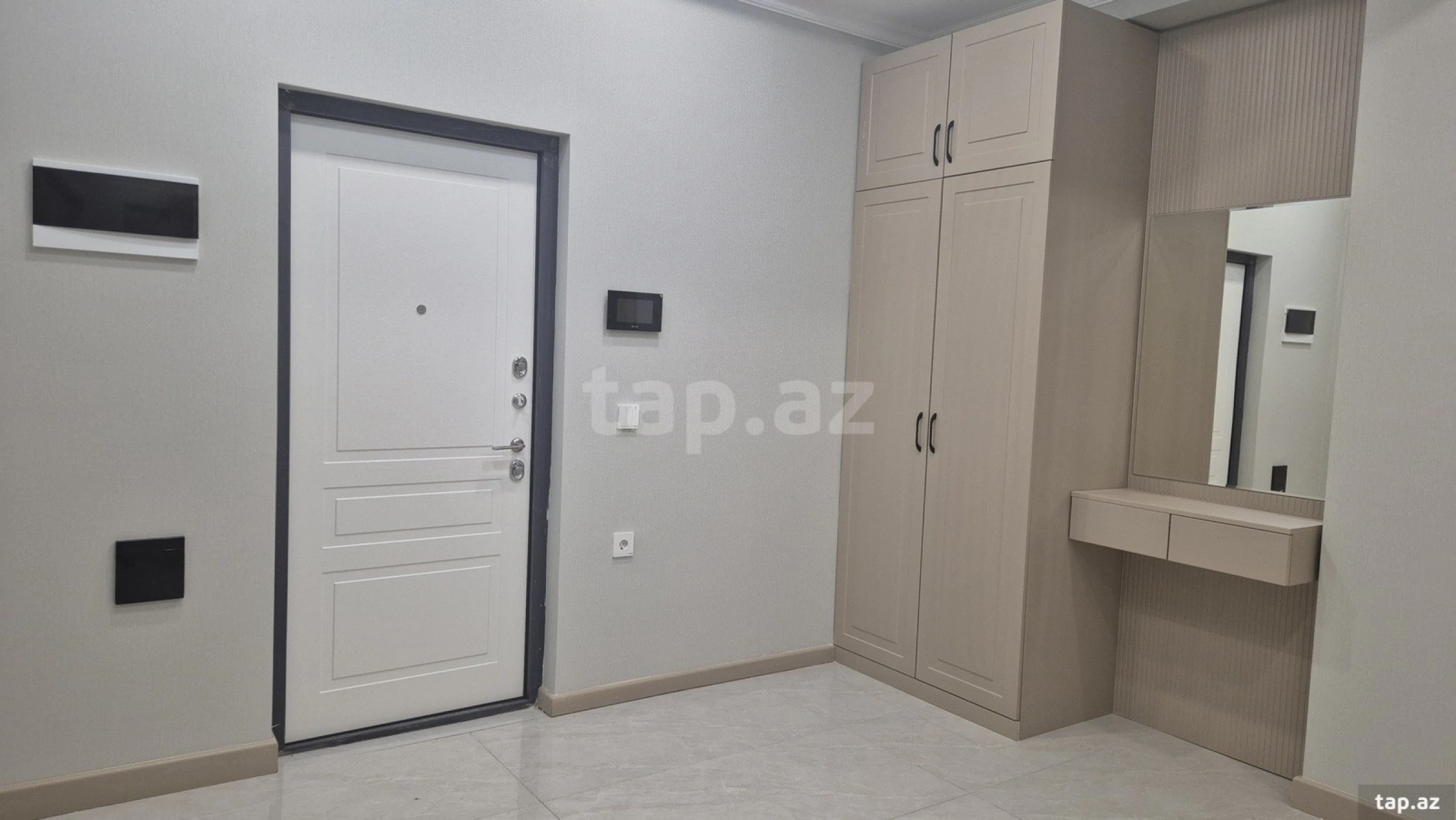Kirayə verilir 2 otaqlı yeni tikili 77 m²