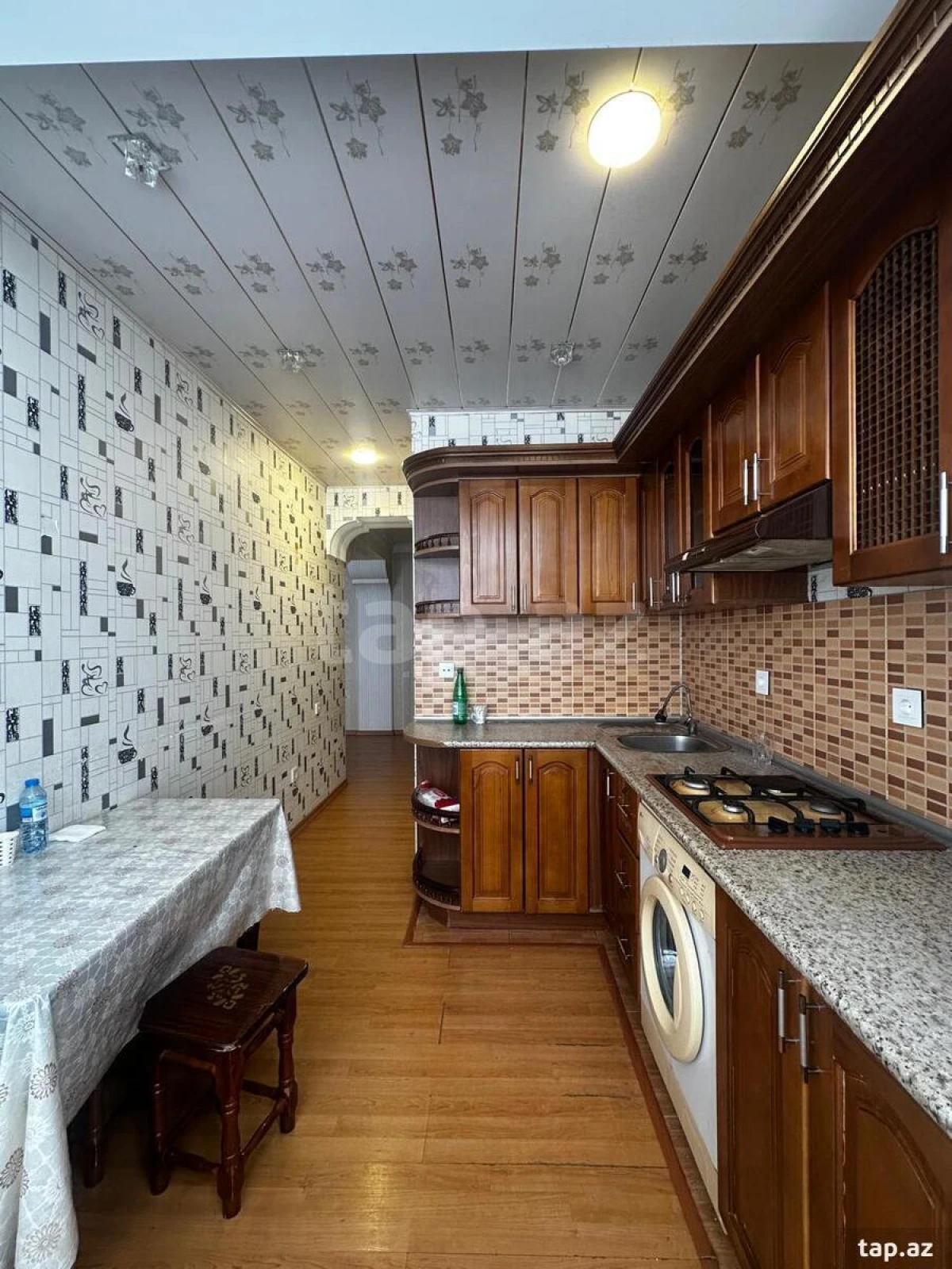 Satılır 3 otaqlı yeni tikili 75 m²