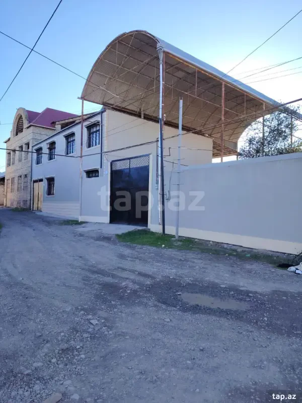 Satılır 9 otaqlı həyət evi 19.77 m²