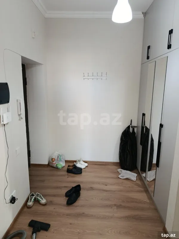 Kirayə verilir 4 otaqlı yeni tikili 110 m²