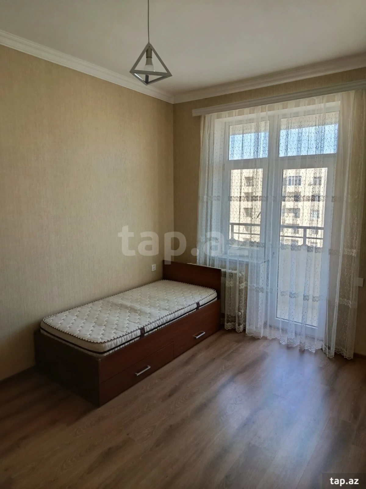 Kirayə verilir 4 otaqlı yeni tikili 110 m²