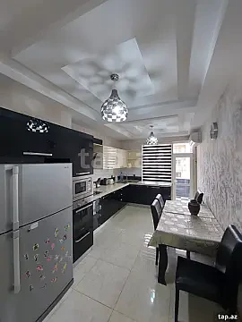 Satılır 3 otaqlı yeni tikili 150 m² — Bakı 3 otaq 150.00 m²