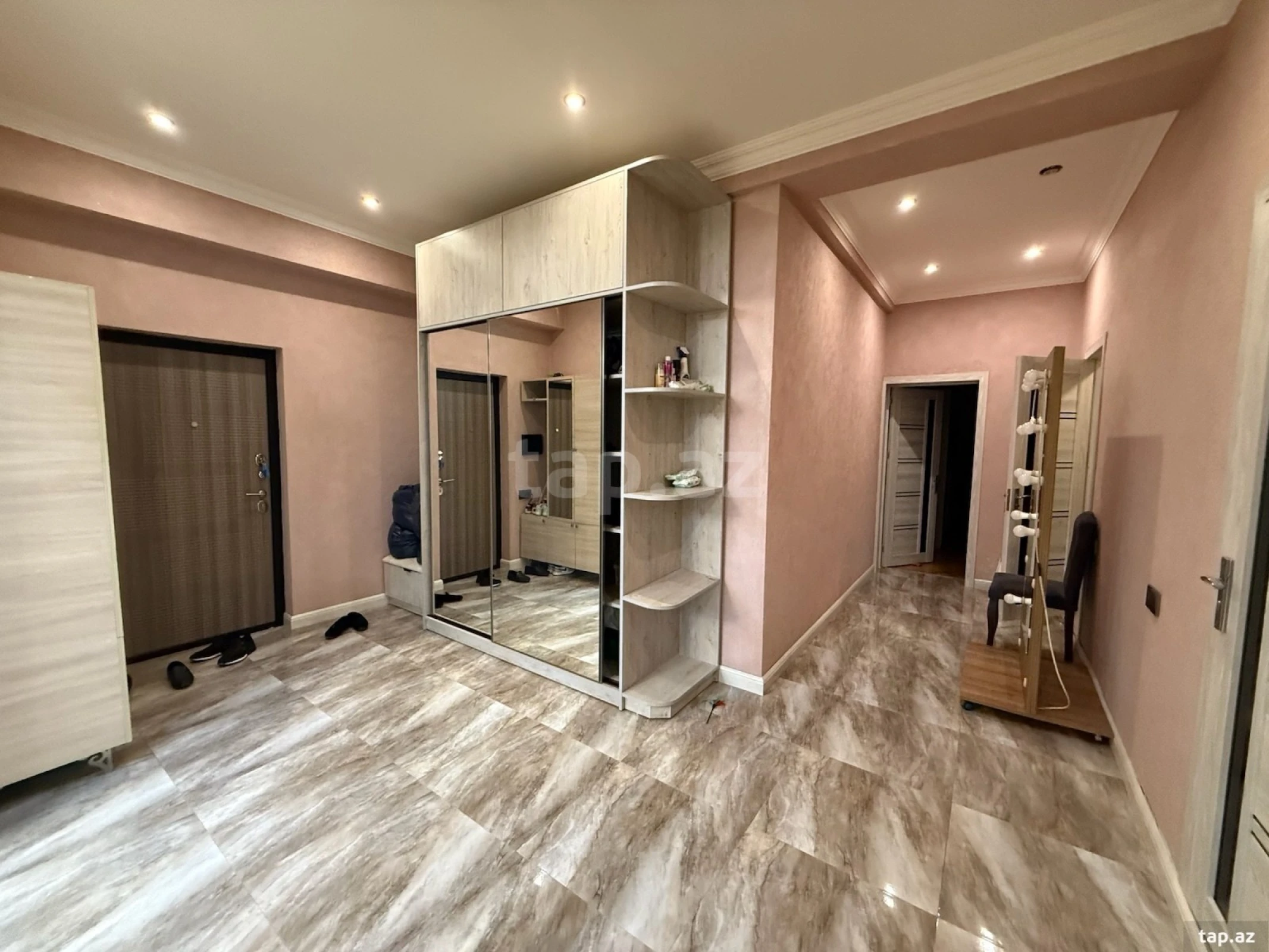 Satılır 2 otaqlı yeni tikili 110 m²