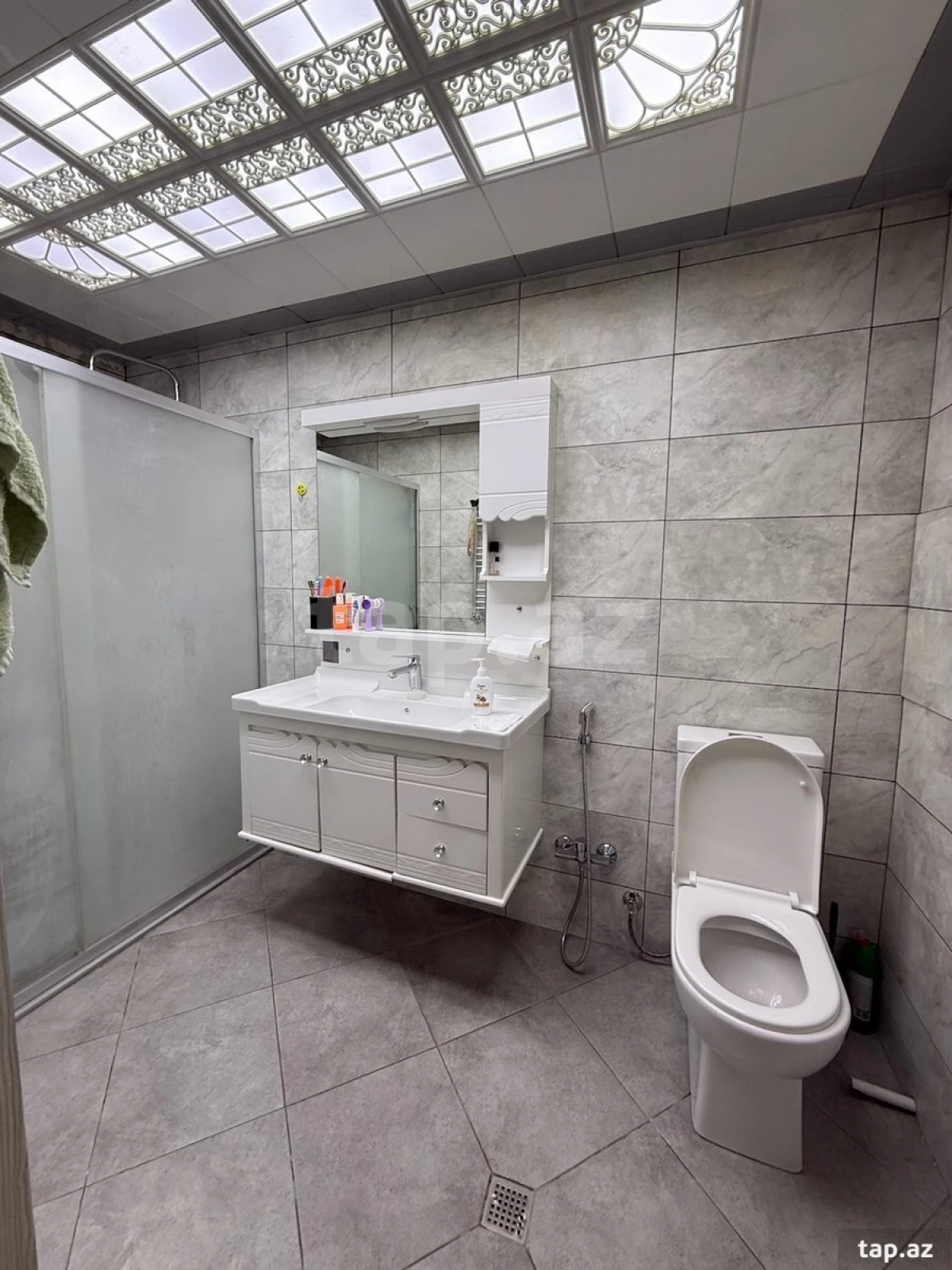 Satılır 2 otaqlı yeni tikili 110 m²