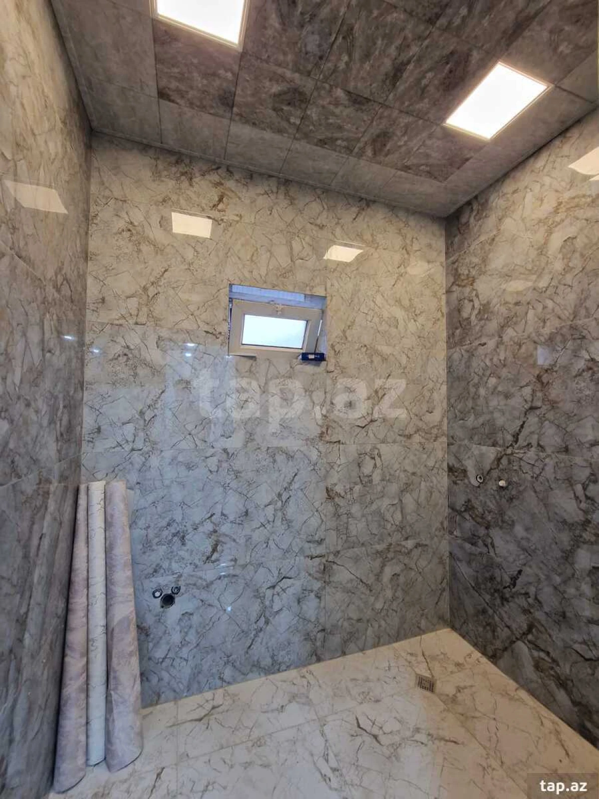 Satılır 5 otaqlı həyət evi