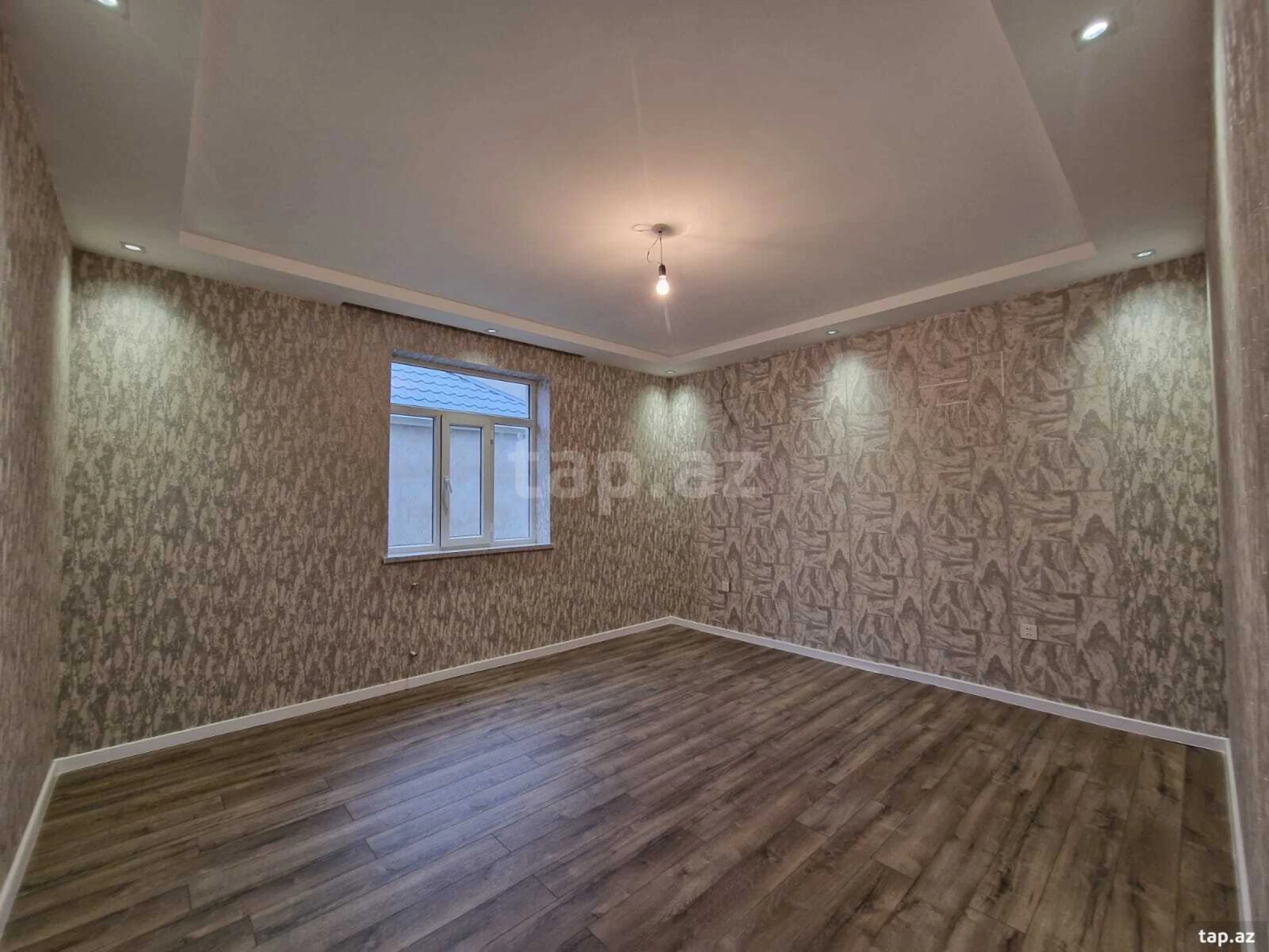 Satılır 5 otaqlı həyət evi