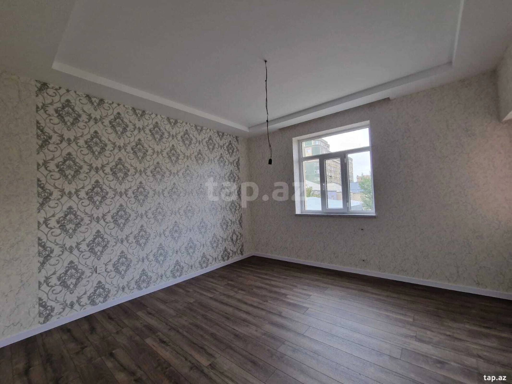 Satılır 5 otaqlı həyət evi