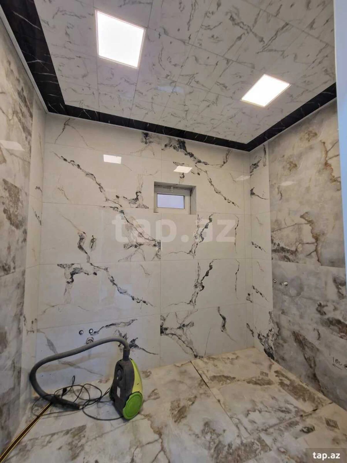 Satılır 5 otaqlı həyət evi