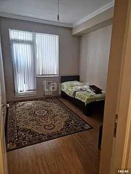 Kirayə verilir 3 otaqlı yeni tikili 70 m²