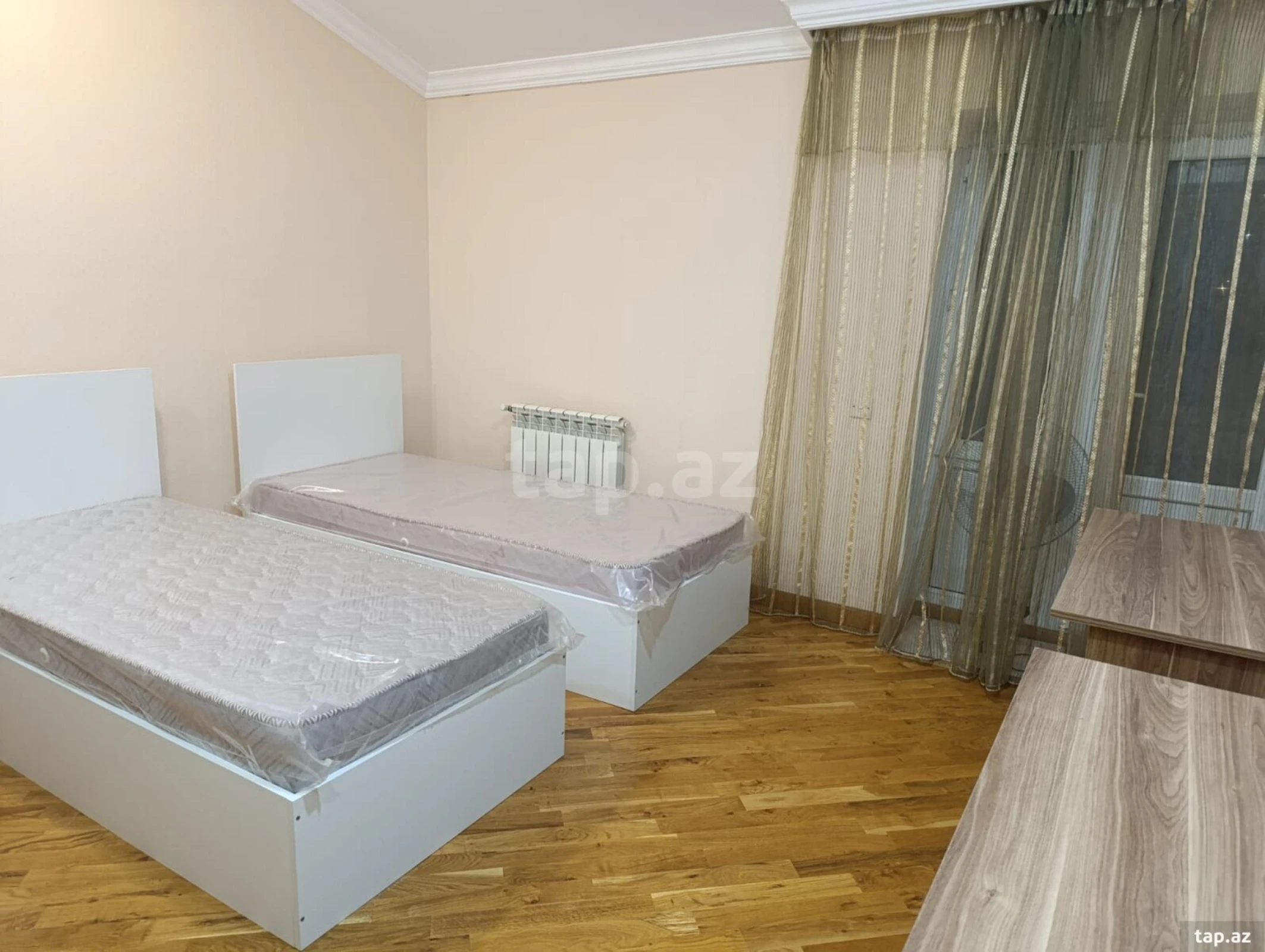 Kirayə verilir 3 otaqlı yeni tikili 130 m²