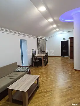 Kirayə verilir 3 otaqlı yeni tikili 130 m²